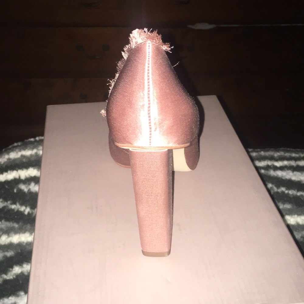 🔥Party price💗stunning Halston pumps🌸🌻🌷💋 - Picture 8 of 8